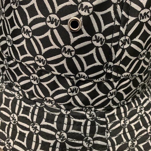 Michael Kors Logo Jacquard Bucket Hat - Picture 6 of 9